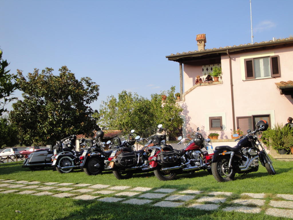 Agriturismo La Valle Di Ceri تشيرفيتيري المظهر الخارجي الصورة