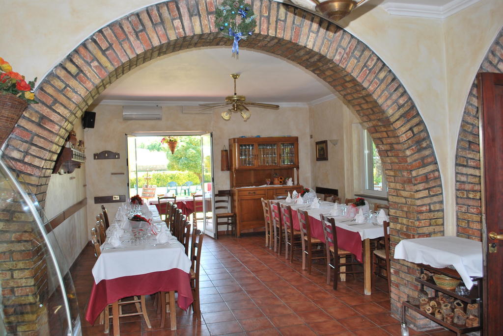 Agriturismo La Valle Di Ceri تشيرفيتيري المظهر الخارجي الصورة